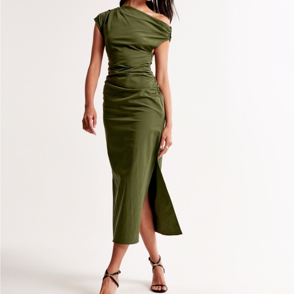 A&F Off-The-Shoulder Draped Midi Dress
